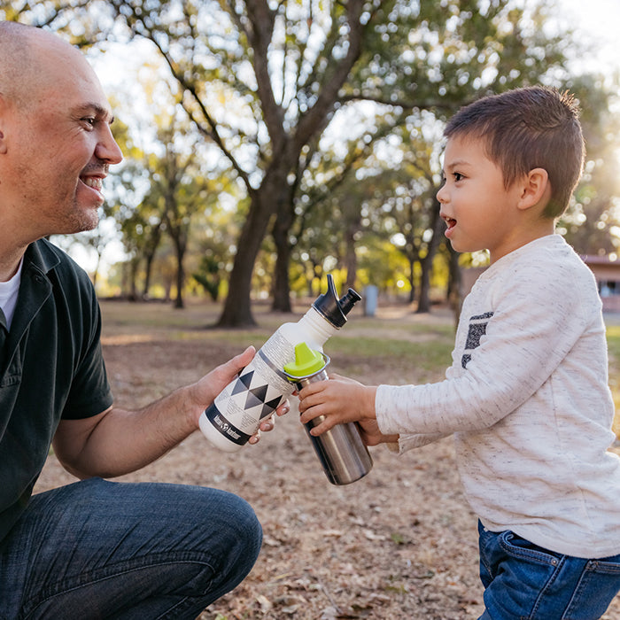classic-kid-sippy-cap-k0 K12CNSIPPY-BS-sippy_cap_dad_lifestyle.jpg